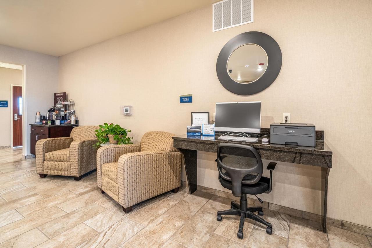 Cobblestone Hotel & Suites - Newport المظهر الخارجي الصورة