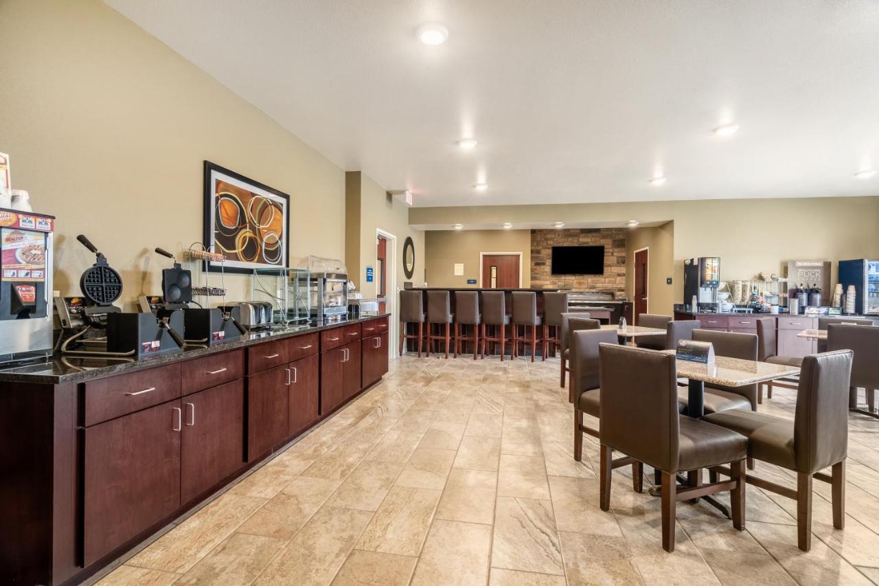 Cobblestone Hotel & Suites - Newport المظهر الخارجي الصورة
