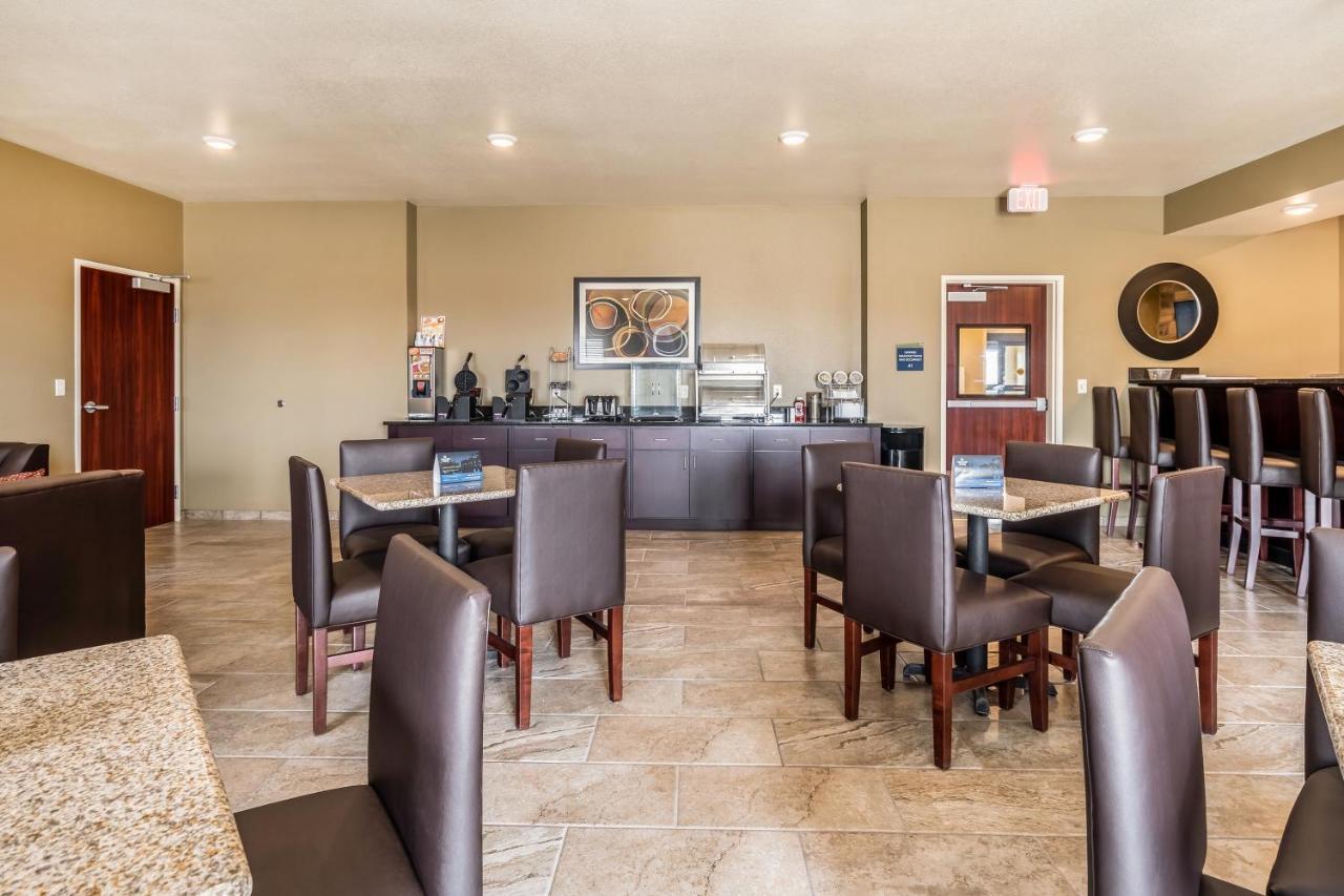 Cobblestone Hotel & Suites - Newport المظهر الخارجي الصورة