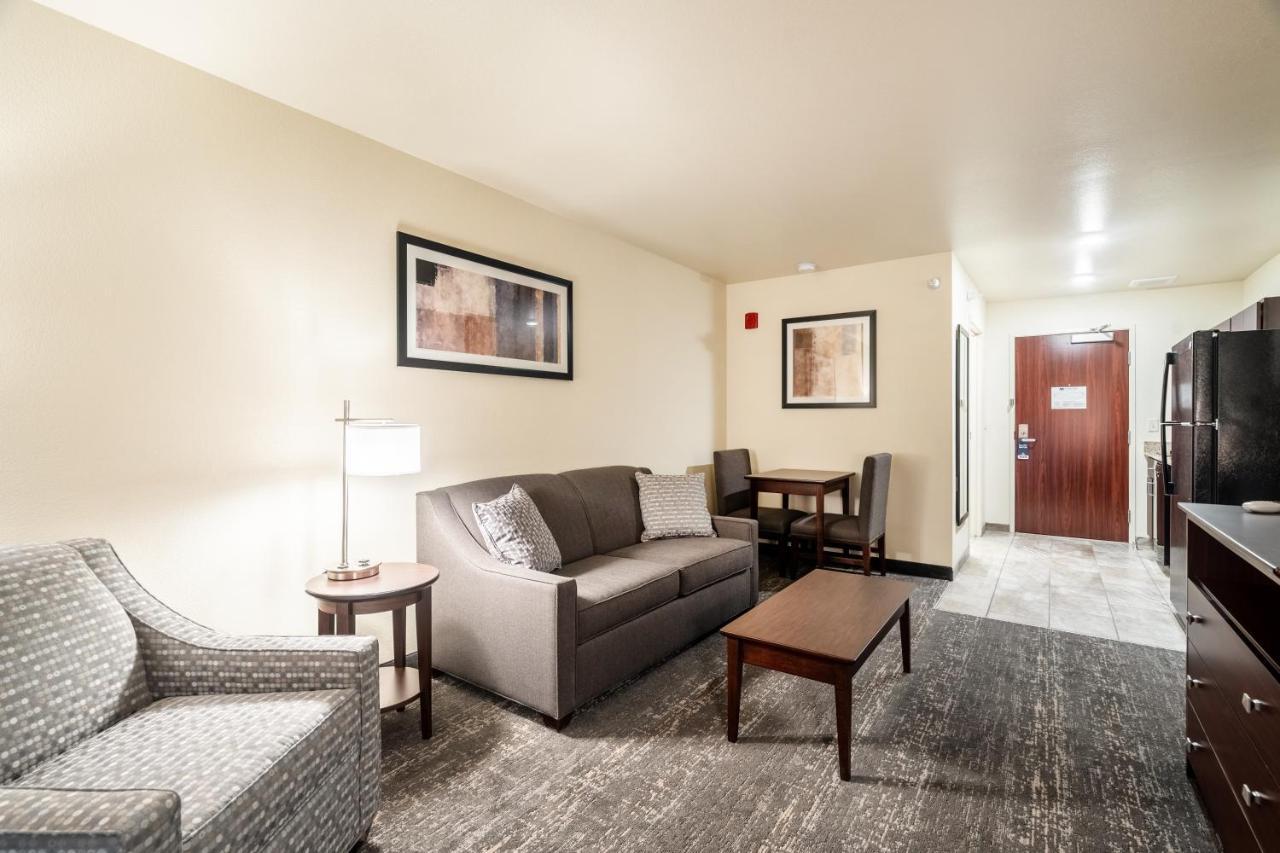 Cobblestone Hotel & Suites - Newport المظهر الخارجي الصورة